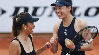 半岛体育官方网站-又美又能打！王欣瑜女双2-0轻松闯关：24岁中国莎娃闪耀法网