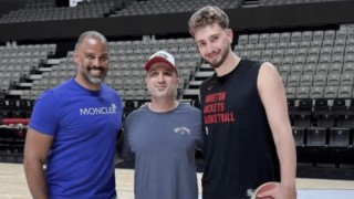 乌度卡：我告诉申京打出侵略性，打出一直以来的统治力