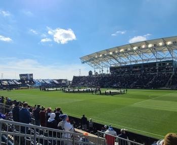 半岛体育-美国大联盟也开赛了 揭幕战近2万人球场几乎坐满