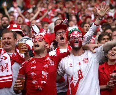 半岛体育-【欧洲杯】丹麦4比1完胜俄罗斯 第二名出线完成逆袭