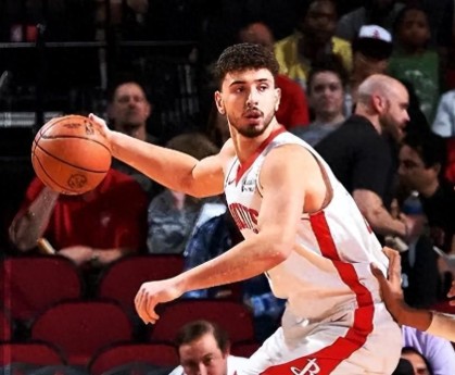 半岛体育APP-惨败！火箭降至第四，杜兰特赛后沮丧离场，斯通你该做出决定了