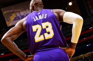 半岛体育APP-只差8场，又一项尘封29年的纪录，要被詹姆斯打破，后难有来者了|NBA|勒布朗-詹姆斯|nba|洛杉矶湖人队|比赛_新浪体育_新浪新闻