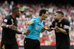 半岛体育官网-安切洛蒂穆里尼奥化？西甲裁判是世界最差或最佳？