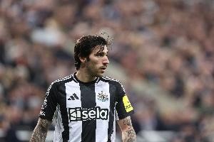 半岛体育APP-托纳利赌球案笔录曝光：一名前裁判引导自己赌球 法乔利也在群里