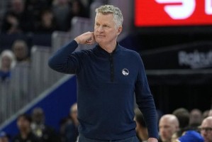 科尔：整支球队都希望阿德巴约留在场上追逐纪录 斯波没必要道歉