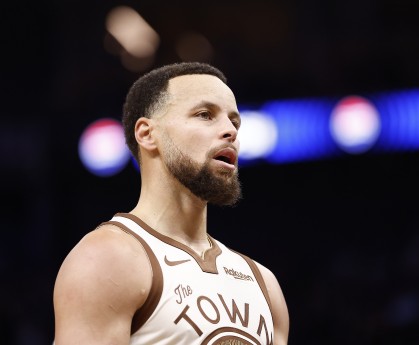 半岛体育官网-Amick：勇士无意交易库里 但今年外界询问的次数明显多了起来